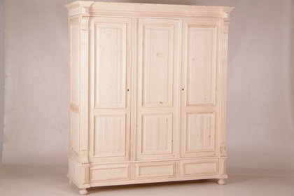 Schrank, 3-türiger Schrank