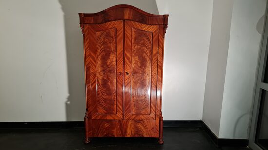 Kleiderschrank