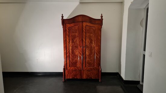 Kleiderschrank