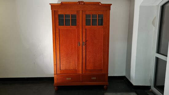 Kleiderschrank