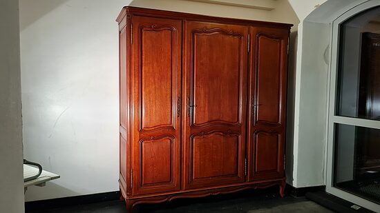Wardrobe 