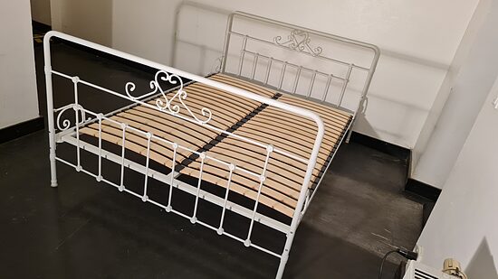 Metallbett